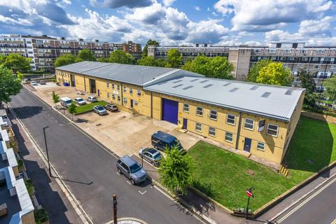 Warehouse to rent, 1-5 Somers Pl London SW2 2AL