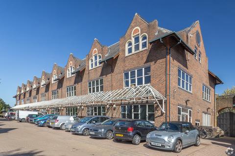 Office to rent, Victoria Sq St Albans AL1 3TF