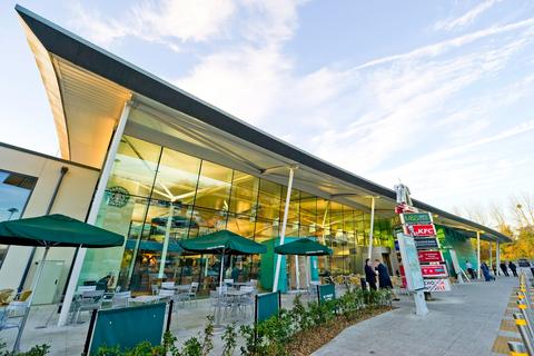 Petrol station to rent, Windsor Rd Beaconsfield HP9 2SE