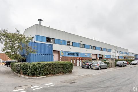Warehouse to rent, Madleaze Rd Gloucester GL1 5SJ