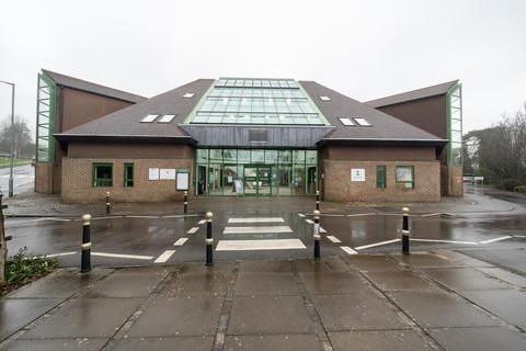 Office to rent, Pine Grv Crowborough TN6 1DH