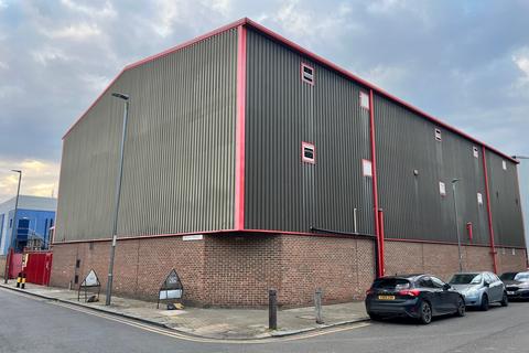 Warehouse to rent, 32 Stewarts Rd London SW8 4DF
