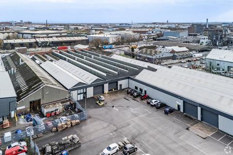 Warehouse to rent, Guinness Rd Manchester M17 1EB
