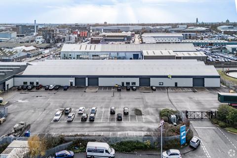 Warehouse to rent, Guinness Rd Manchester M17 1EB
