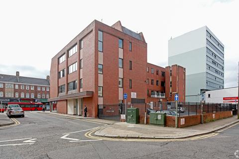 Office to rent, 11-19 Ballards Ln London N3 1UX