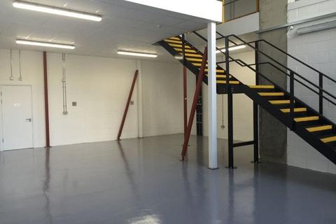 Distribution warehouse to rent, Fittleton Gdns London E3 3QY