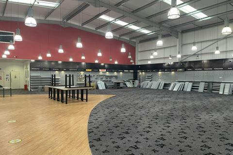 Showroom to rent, Kerfoot St Warrington WA2 8NT