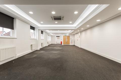 Office to rent, 14 Swinegate Ct E York YO1 8AZ