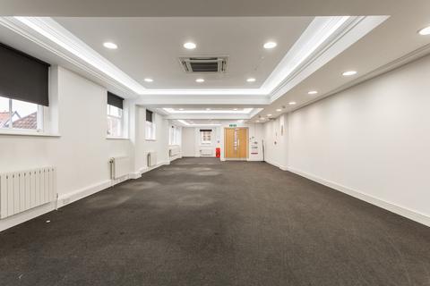 Office to rent, 14 Swinegate Ct E York YO1 8AZ