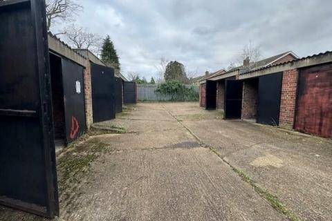 Industrial unit to rent, 2-12 Rear of Station Way Buckhurst Hill IG9 6LN