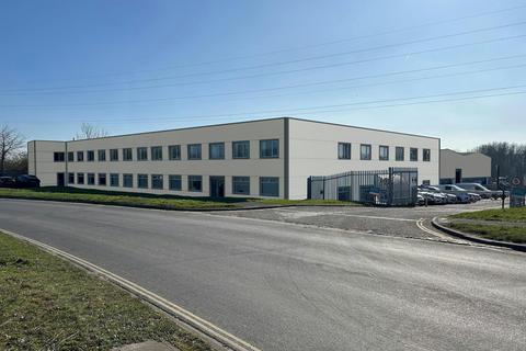 Warehouse to rent, Armstrong Rd Basingstoke RG24 0QE