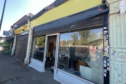 Mixed use to rent, 30-32 Lymington Avenue London N22 6JA