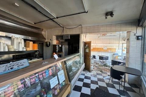 Mixed use to rent, 30-32 Lymington Avenue London N22 6JA