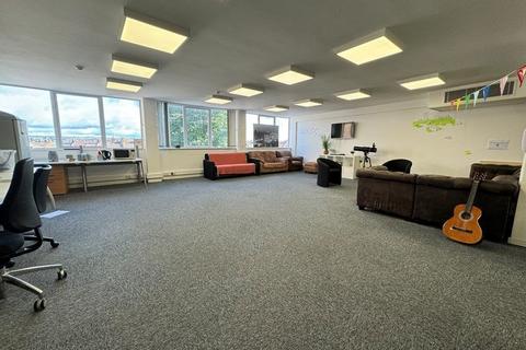 Office to rent, 33 Kingston Crescent Portsmouth PO2 8AA
