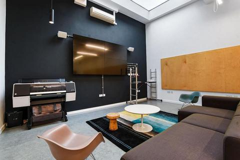 Office to rent, 45 Holmes Rd London NW5 3AQ