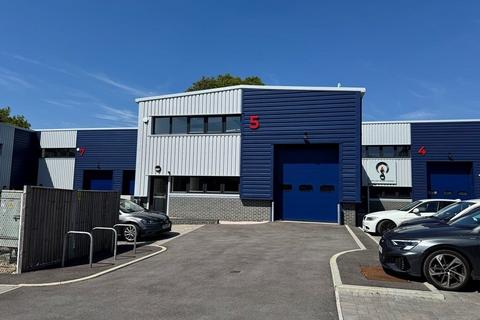 Industrial development to rent, 1-9 Winchester Hl Romsey SO51 7UT