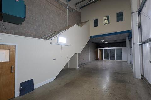 Warehouse to rent, Ampress Ln Lymington SO41 8LZ