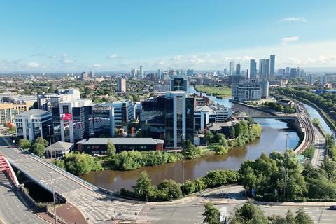 Property to rent, 1 Exchange Quay Manchester M5 3EA