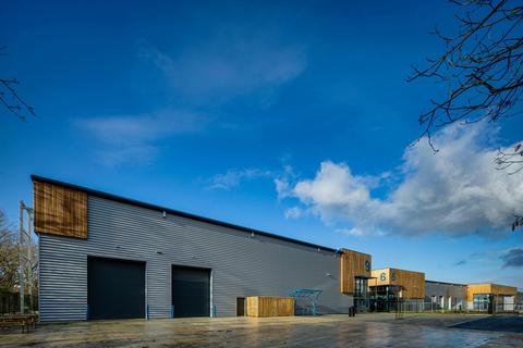 Industrial development to rent, Headley Rd E Reading RG5 4SN