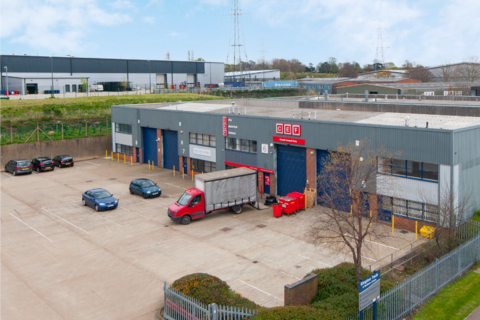 Warehouse to rent, Minden Rd Sutton SM3 9PF