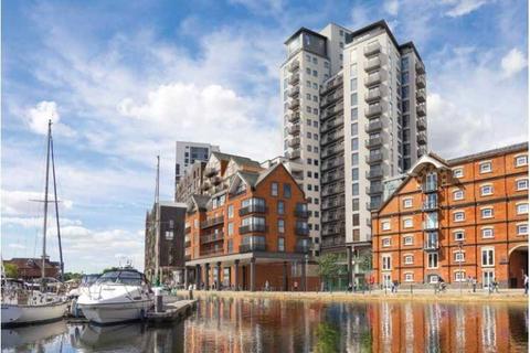 Retail property (high street) to rent, Key St Ipswich IP4 1FZ