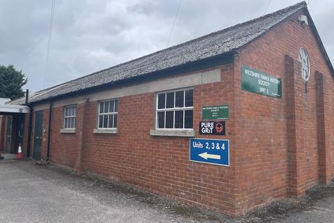 Industrial unit to rent, Bath Rd Devizes SN10 1XA