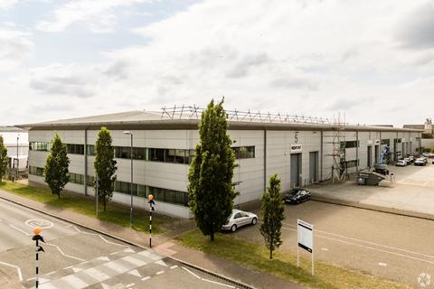 Distribution warehouse to rent, Ockham Dr Greenford UB6 0FD