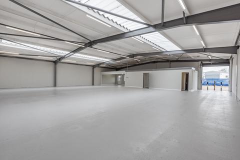 Warehouse to rent, Dedworth Rd Windsor SL4 4LE