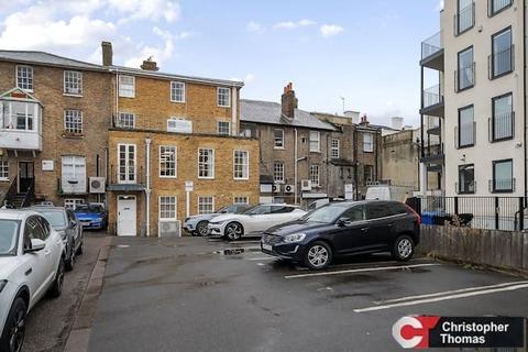 Office for sale, 33 Clarence St Staines TW18 4SY