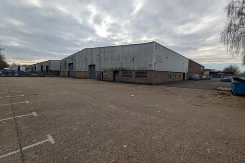 Distribution warehouse to rent, Majestic Rd Nursling SO16 0YT