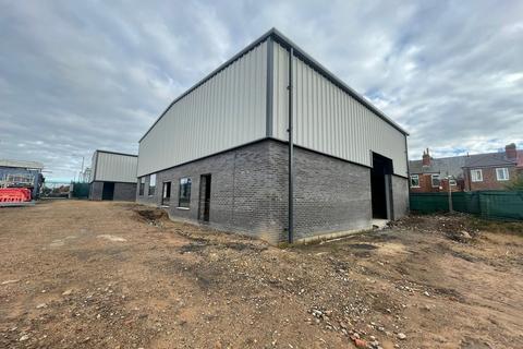 Industrial development to rent, Hyde Park Doncaster DN4 5AD
