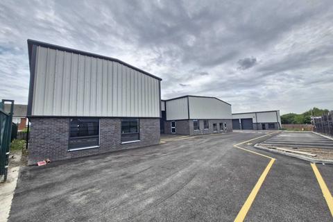 Industrial development to rent, Hyde Park Doncaster DN4 5AD