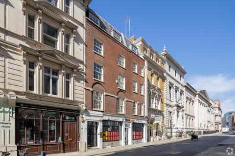 Retail property (high street) to rent, 116-118 Chancery Ln London WC2A 1PP