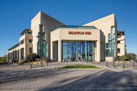 Office to rent, Breakspear Way Hemel Hempstead HP2 4TZ