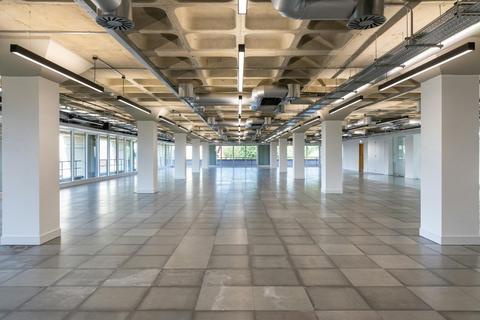 Office to rent, Breakspear Way Hemel Hempstead HP2 4TZ
