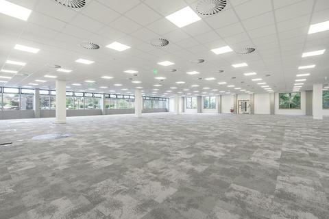 Office to rent, Cain Rd Bracknell RG12 1HL