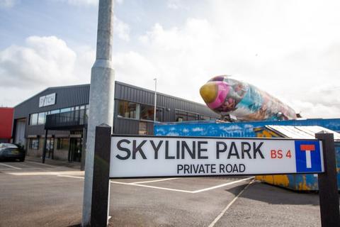 Warehouse to rent, 1 Skyline Park Bristol BS4 5EN