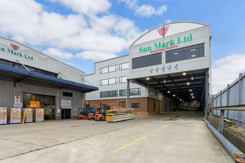 Warehouse to rent, 428 Long Dr Greenford UB6 8UH