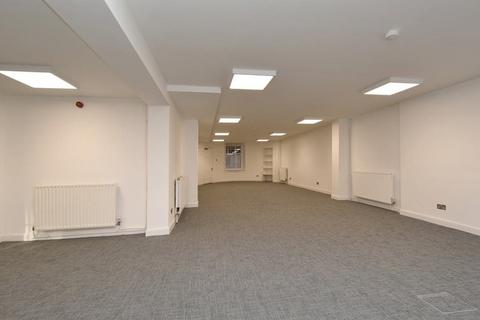 Office to rent, 76 George St Edinburgh EH2 3BU
