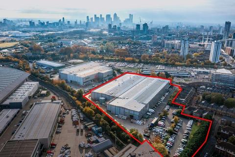 Distribution warehouse to rent, International Business Park Stratford London E15 2NF