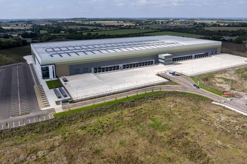 Distribution warehouse to rent, Chippenham Rd Chippenham SN14 6BD