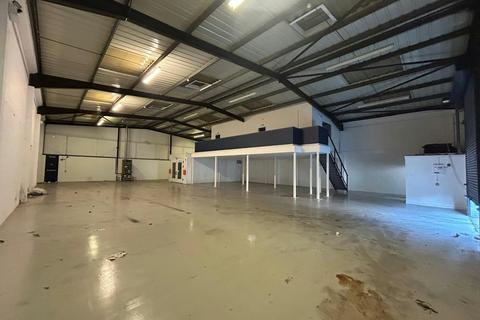 Warehouse to rent, Henley Rd London E16 2ES