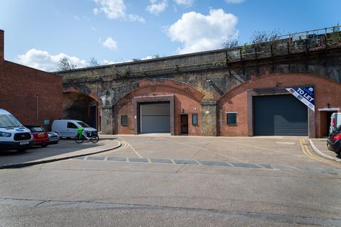Warehouse to rent, Bermondsey Trading Estate London SE16