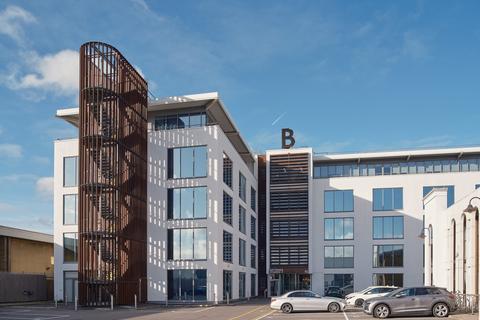 Office to rent, 80-82 Silverthorne Rd London SW8 3HE