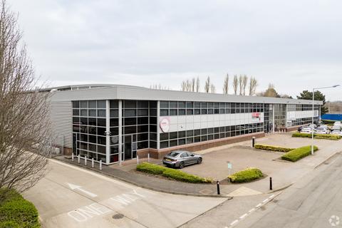 Warehouse to rent, 686-689 Stirling Rd Slough SL1 4ST
