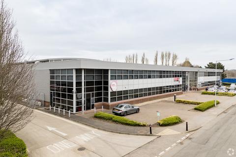 Warehouse to rent, 686-689 Stirling Rd Slough SL1 4ST