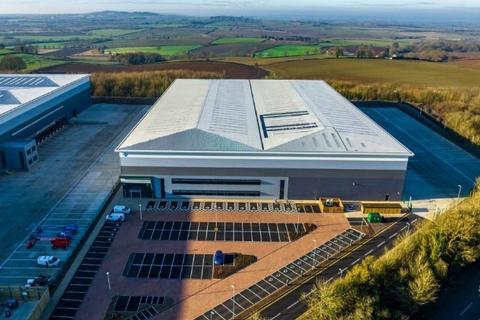 Distribution warehouse to rent, Braunston Rd Daventry NN11 8NP