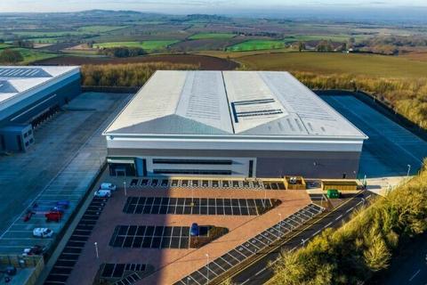 Distribution warehouse to rent, Braunston Rd Daventry NN11 8NP