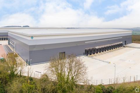 Distribution warehouse to rent, Braunston Rd Daventry NN11 8NP