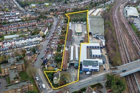 Industrial development to rent, 53 Gap Rd London SW19 8JA